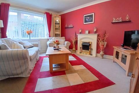 2 bedroom flat for sale, Simon Close, Nuneaton