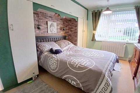 2 bedroom flat for sale, Simon Close, Nuneaton