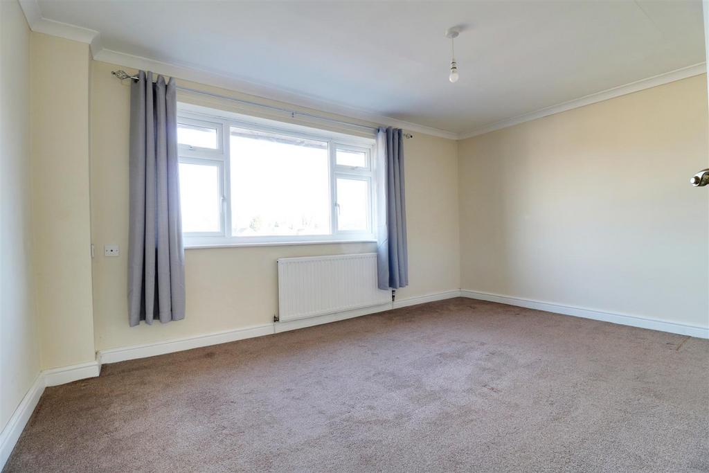 Bedroom 1.jpg