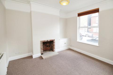 3 bedroom end of terrace house to rent, Hobson Street, Cheshire SK11