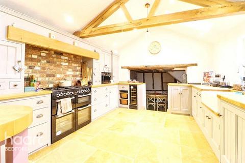 4 bedroom detached house for sale, High Street, Bedford