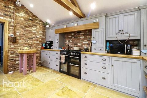 4 bedroom detached house for sale, High Street, Bedford