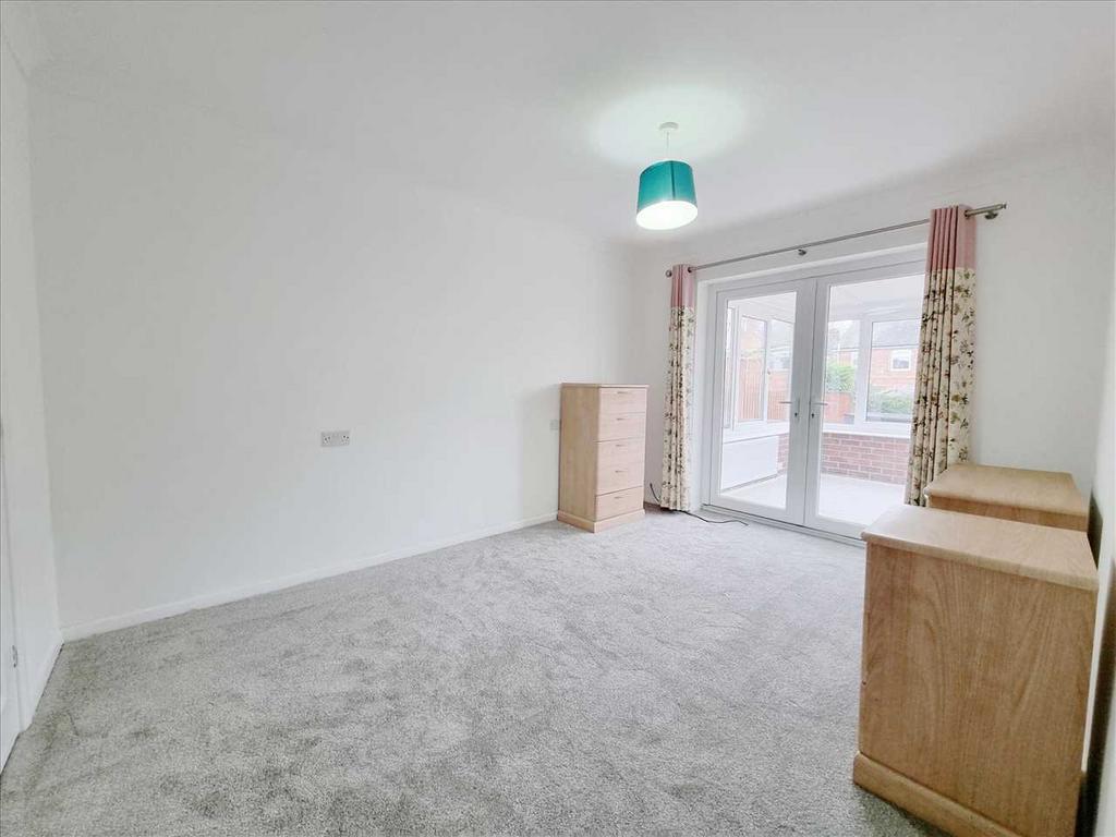 Bedroom 1: