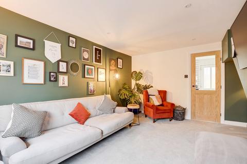 2 bedroom semi-detached house for sale, Greenwood Gardens, Nottingham NG11