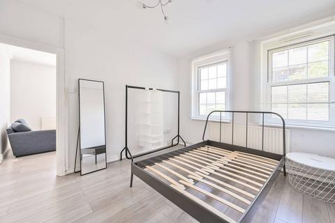 1 bedroom flat to rent, Doddington Grove, Kennington, London, SE17