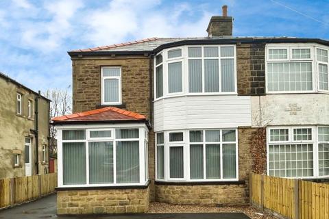 3 bedroom semi-detached house to rent - Peckover Drive, Pudsey, LS28 8EF