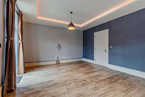 undefined, High Street, Upton NN5
