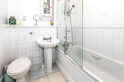 2 bedroom flat for sale, St. Catherines Place Hummer Road, Surrey TW20