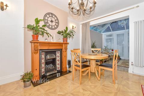3 bedroom semi-detached house for sale, Postley Road, Maidstone ME15