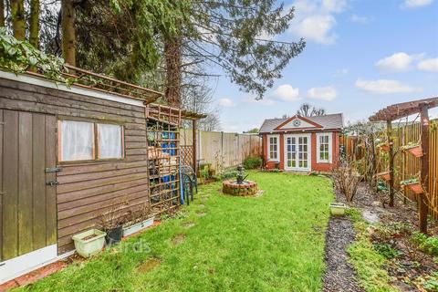 3 bedroom semi-detached house for sale, Postley Road, Maidstone ME15