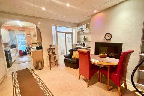 2 bedroom bungalow for sale, Blenheim Chase, Leigh-on-Sea, Essex, SS9