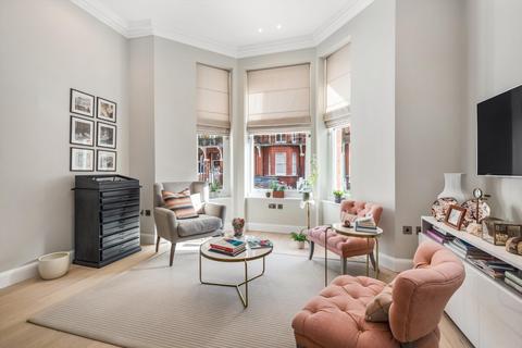 undefined, Rosary Gardens, South Kensington, London, SW7