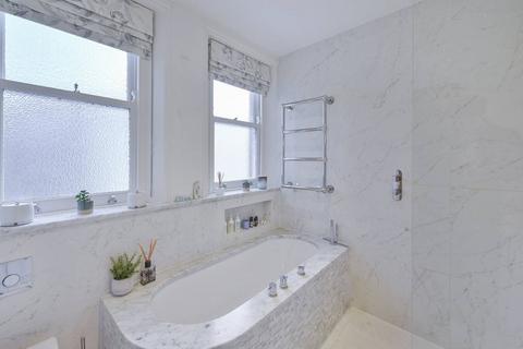 2 bedroom flat for sale, Old Brompton Road, South Kensington, London, SW5