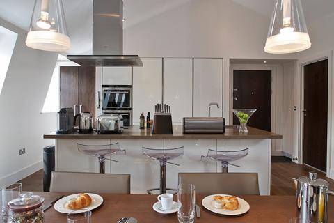 3 bedroom flat to rent, Brompton Road, London, SW3