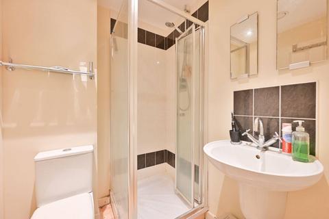 House to rent, Rayners Lane, Rayners Lane, Harrow, HA2