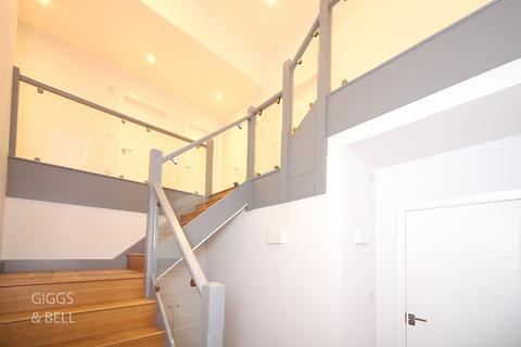 undefined, Luton, Bedfordshire, LU2