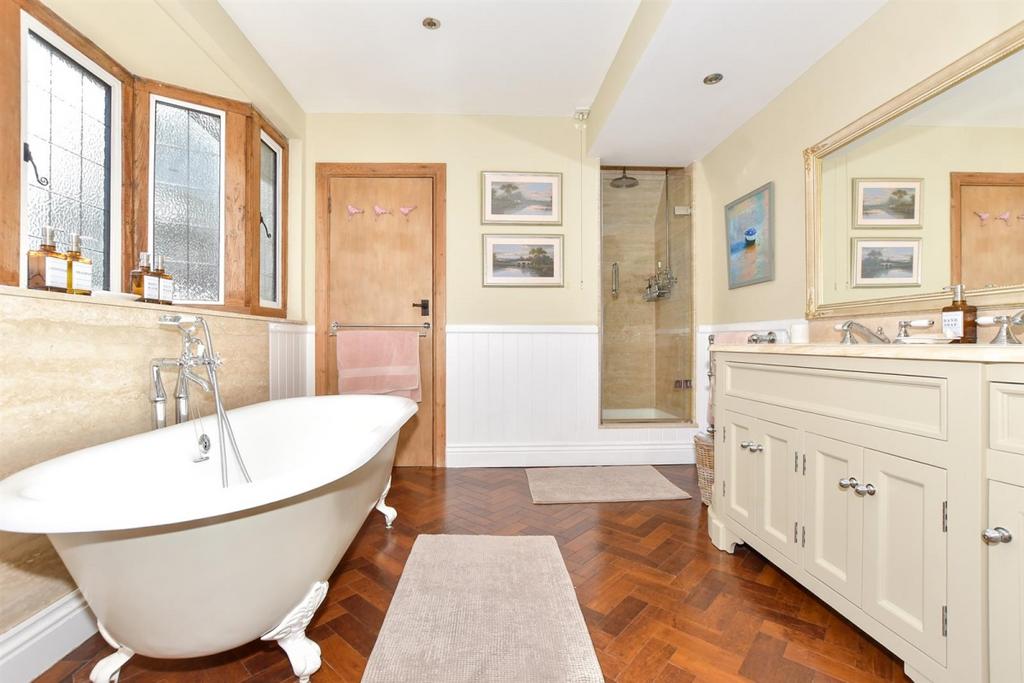 Fitzroy main bath