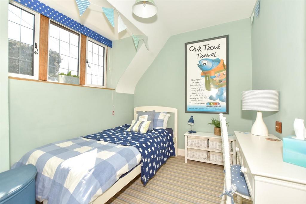 Fitzroy bed 5