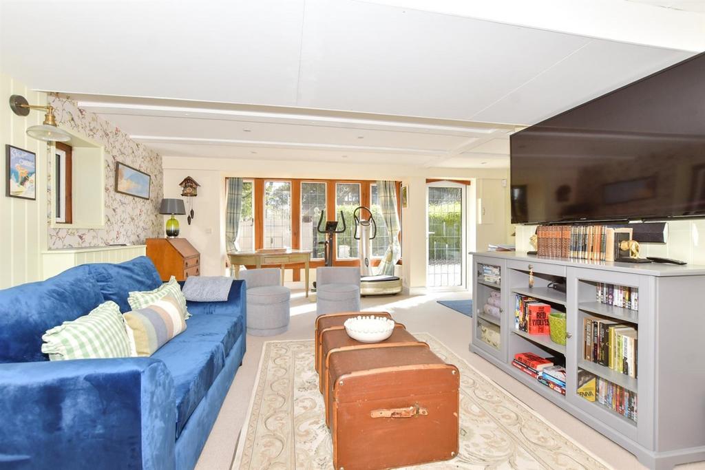Fitzroy family room
