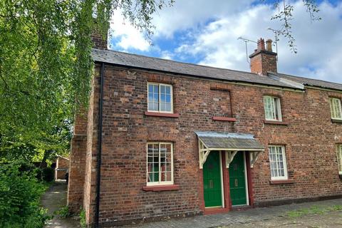 2 bedroom end of terrace house to rent, Betley Street, Crewe