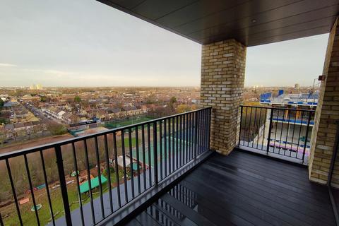 2 bedroom flat to rent, Ashley Road, London N17