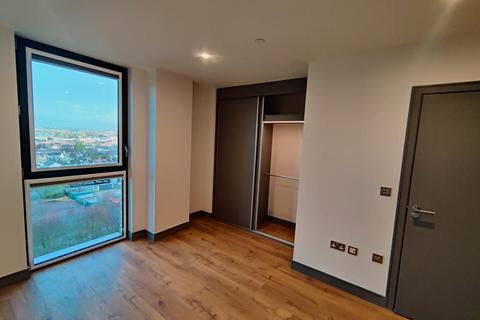 2 bedroom flat to rent, Ashley Road, London N17