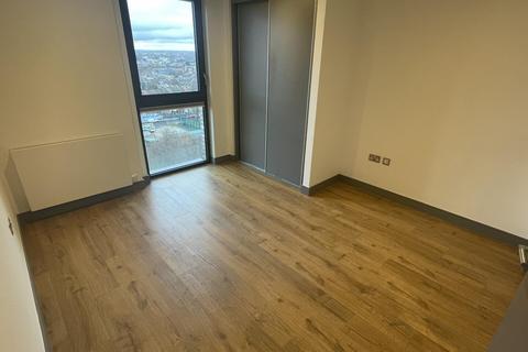 2 bedroom flat to rent, Ashley Road, London N17