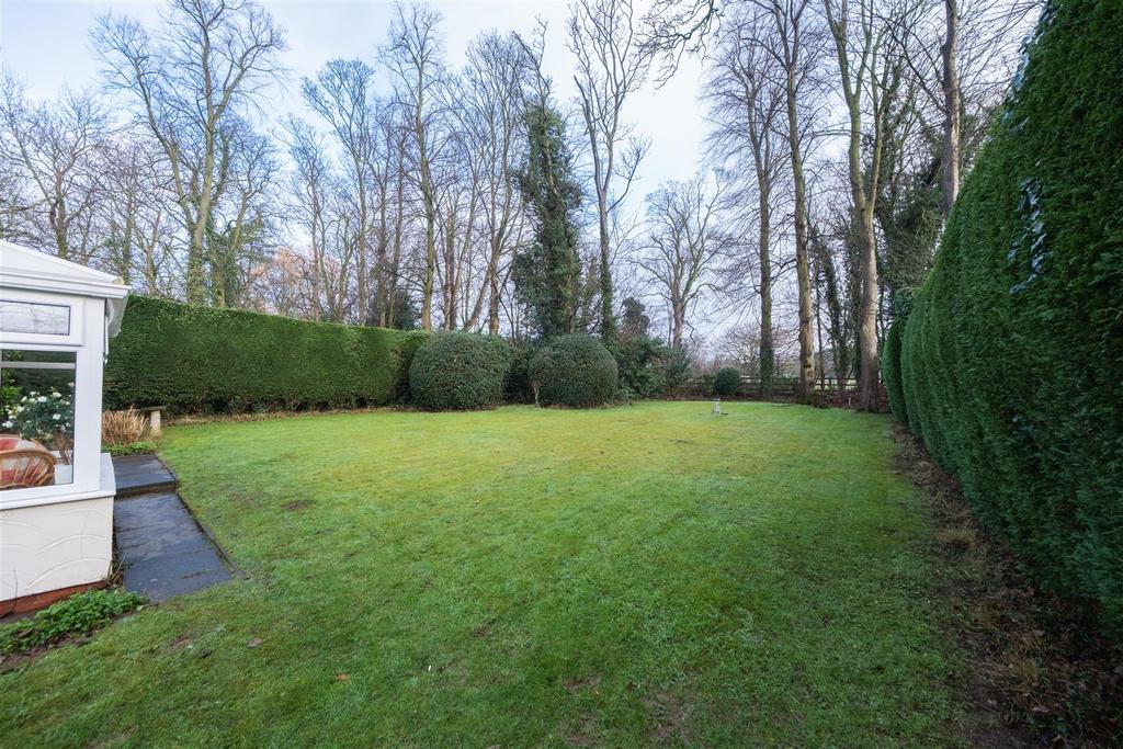 7 Woodlands Way-028.jpg