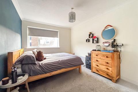 undefined, Rayleigh Road, Benfleet SS7