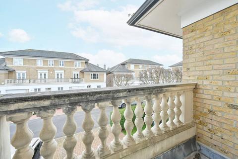 undefined, Crofton Avenue, Grove Park, London, W4