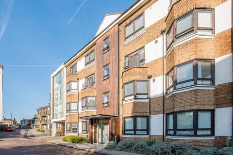 3 bedroom flat to rent, Kew Bridge Court, Kew Bridge, London, W4
