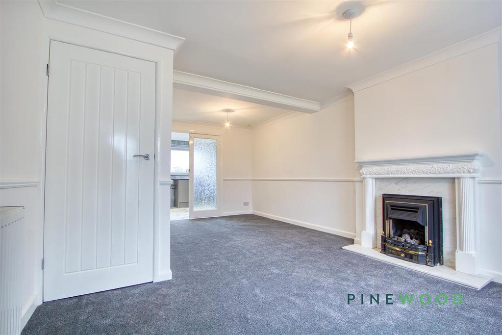 Lounge / Dining Room