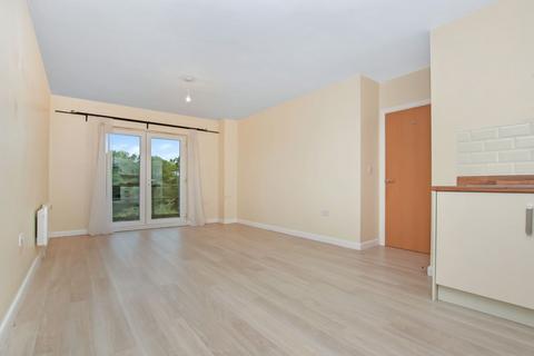 1 bedroom ground floor flat for sale, Lulworth Place, WA4