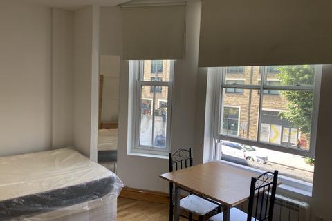 undefined, Seven Sisters Road, London N7