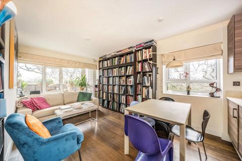 2 bedroom flat for sale, Wimbledon Park Side, London SW19