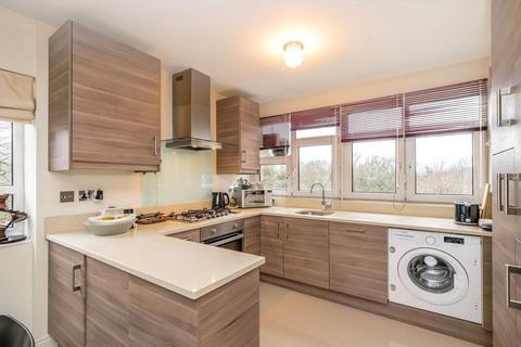 2 bedroom flat for sale, Wimbledon Park Side, London SW19