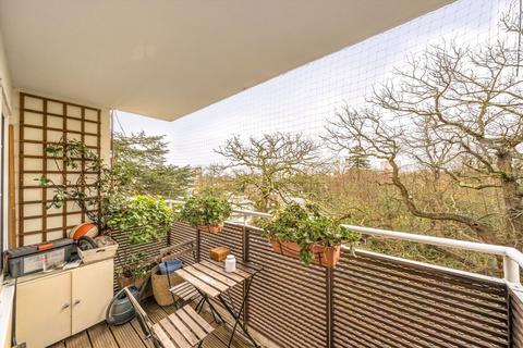 2 bedroom flat for sale, Wimbledon Park Side, London SW19
