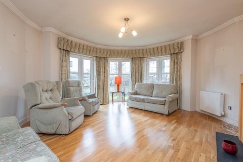 3 bedroom flat to rent, Howden Hall Road, Liberton, Edinburgh, EH16