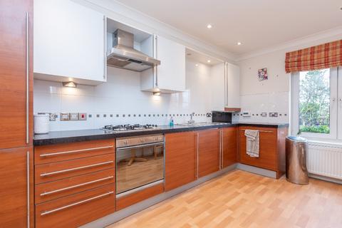 3 bedroom flat to rent, Howden Hall Road, Liberton, Edinburgh, EH16