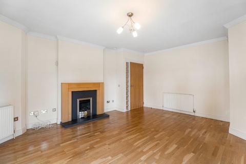 3 bedroom flat to rent, Howden Hall Road, Liberton, Edinburgh, EH16