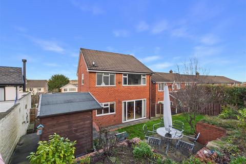 3 bedroom detached house for sale, Hollins Spring Avenue, Dronfield