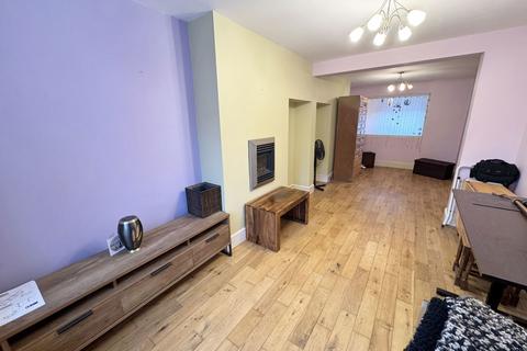 3 bedroom semi-detached house for sale, Priory Road, Hall Green