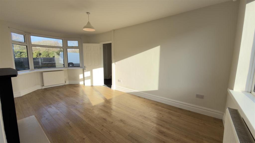Living Room 03.jpg