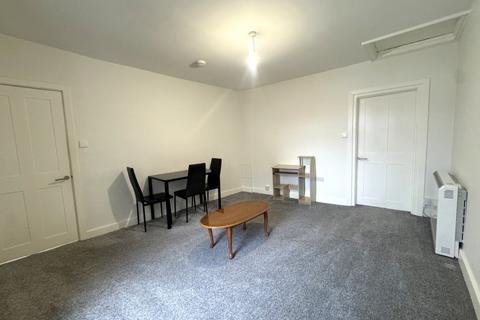 2 bedroom apartment to rent, Addlestone, Surrey, KT15