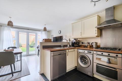 3 bedroom terraced house for sale, Bostock Road, Chichester, PO19