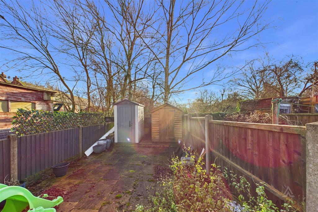 CAM02696 G0-PR0697-STILL024.jpg