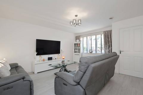 3 bedroom terraced house for sale, 33 Poynters Road, Broxburn, EH52 5ED