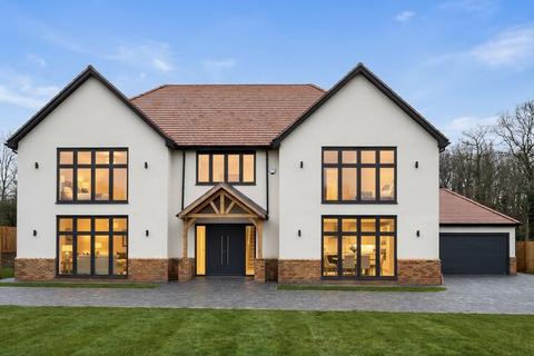 5 bedroom detached house for sale, The Sherwood, Doddinghurst, Brentwood, CM15