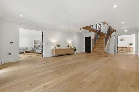 5 bedroom detached house for sale, Dagwood Lane, CM15