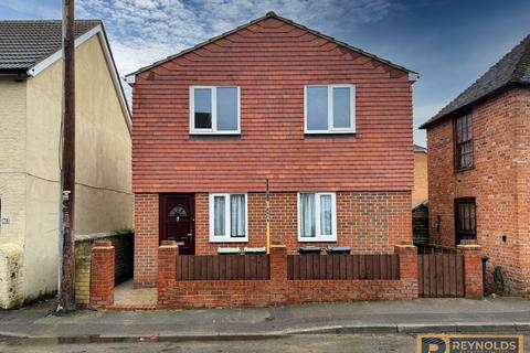 3 bedroom detached house for sale, Holborough Road, Snodland ME6